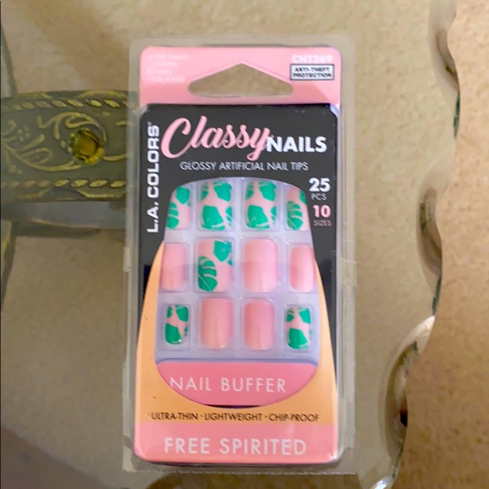 L.A. Colors Nails
